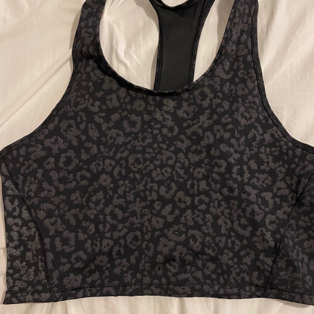 Leopard crop work out top